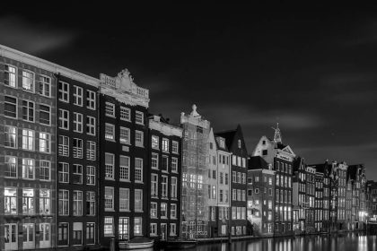 Black and white photo of buildings in Hamburg