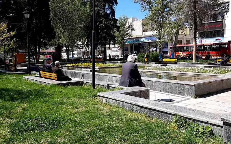 Qazvin Azadi Square streets, Photo Source: Google Map, Photographer: Mahjub Taherkhani