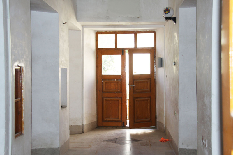 The wooden door of the house of Tadin; Source: Arya Heritage; Photographer: Ehsan Varamini