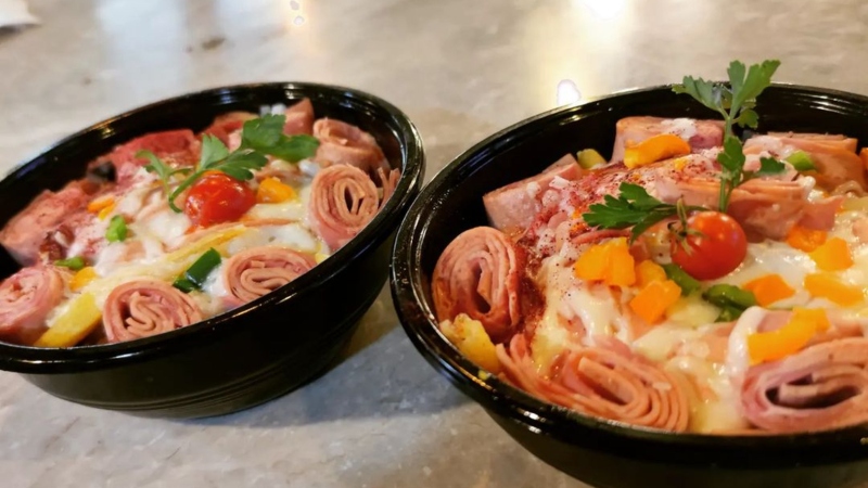 Roof café in Nawab; Photo Source: Balad.ir site. Photographer: Unknown