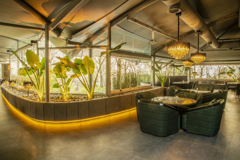 Modern atmosphere of the Foodino Lange cafe; Photo Source: Fidilio.com. Photographer: Unknown