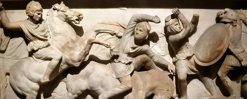 The prominent role of the Macedonian soldiers' war with Iranian soldiers; Photo Source: Peter Sommer Travels, Photographer: Unknown