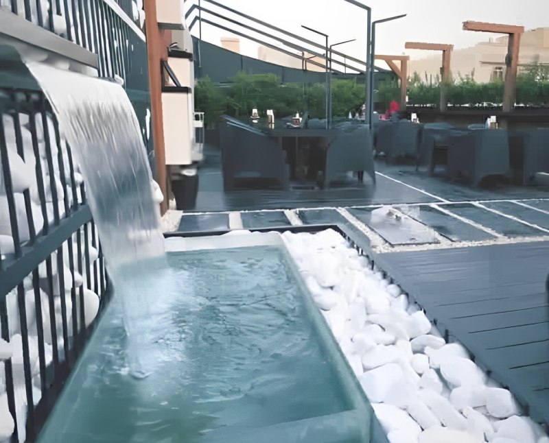 Ruf Garden Café Tiara Royal Restaurant. Source: Cafegarditehran.com Website; Photographer: Unknown