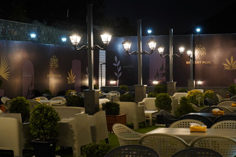 Ruff Garden Restaurant Paradise Paradise Restaurant at night. Source: Cafegarditehran.com Website; Photographer: Unknown