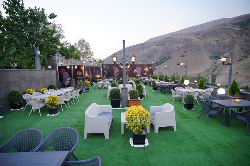 Ruff Garden Restaurant Paradise Restaurant. Source: Cafegarditehran.com Website; Photographer: Unknown