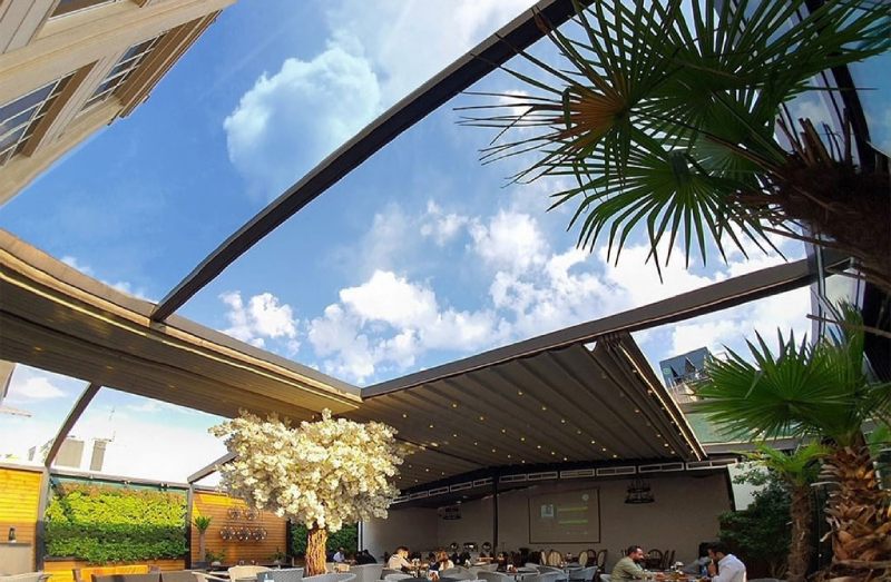 Roof Garden is a saffron restaurant. Source: Cafegarditehran.com Website; Photographer: Unknown