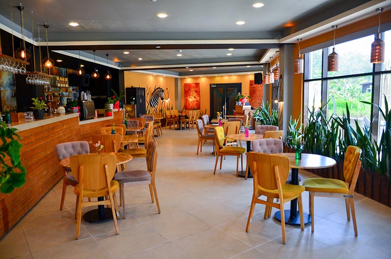 Coffee Shop of Kish Hotel Mirage; Photo Source: Google Map; Photographer: Hotel Mirage