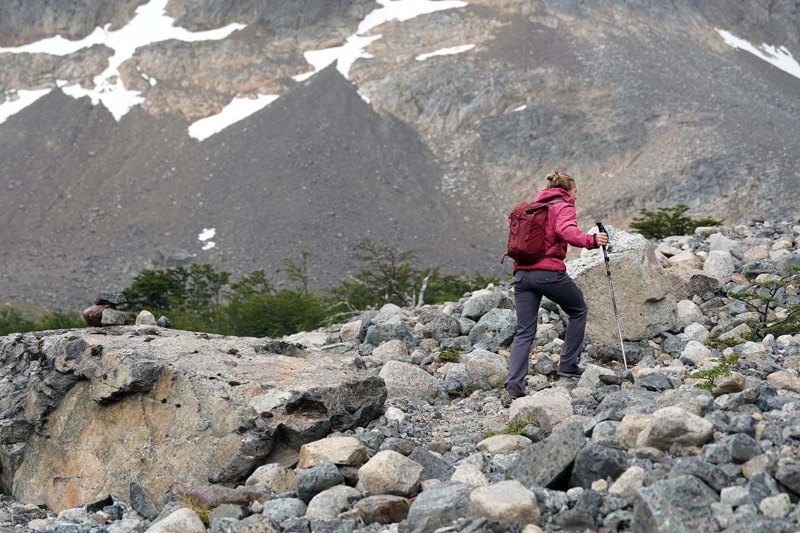 The use of climbing cane in the cliff; Photo Source: Switchbacktravel.com. Photographer: Unknown