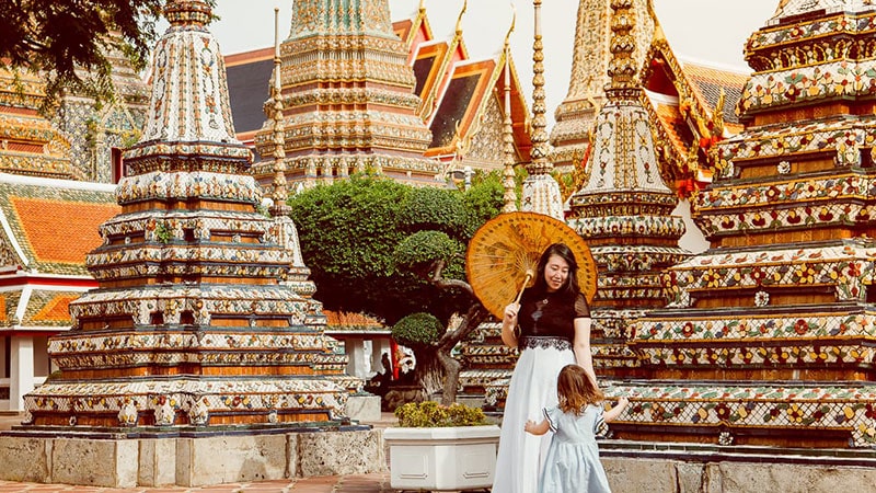 What attractions to visit Bangkok?