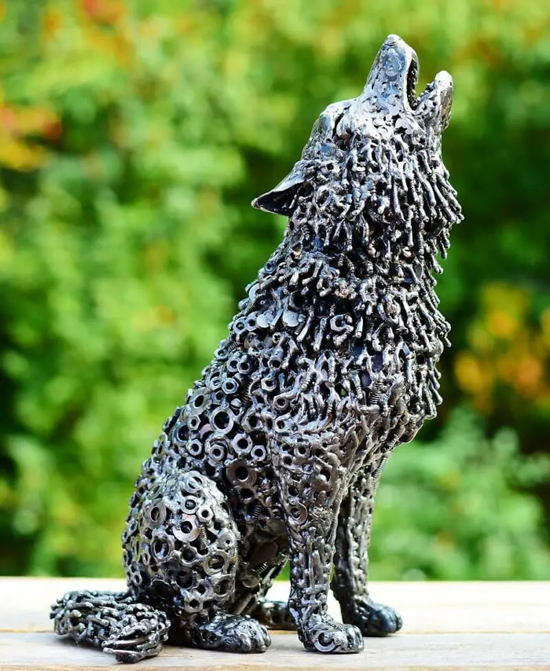 Wolf statue with recycled materials