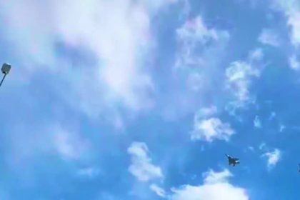 Crossing the fibers with F -Jets!