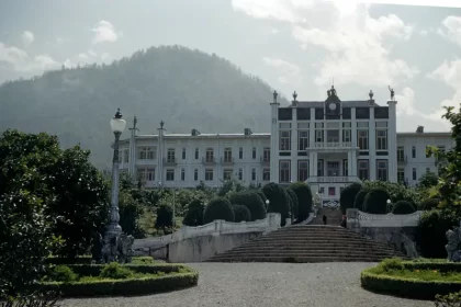 Historical photo of the old Ramsar Hotel Photographer Charles Schroeder