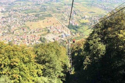 Abrood Salt Cabs on the Forest, Photo Source: Google Map, Photographer: Athena Mohammadi