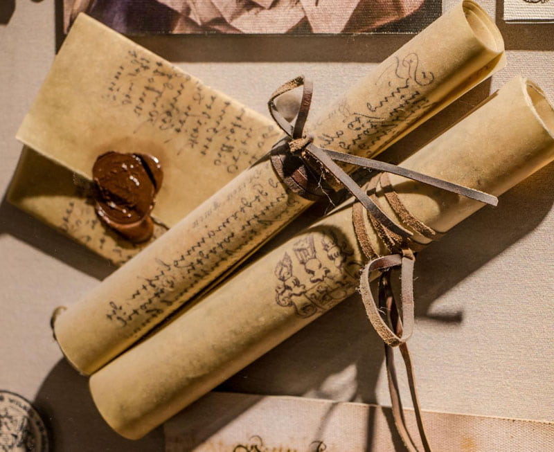 Old postal ecstasy; Photo Source: Jooinn; Photographer's name: Unknown