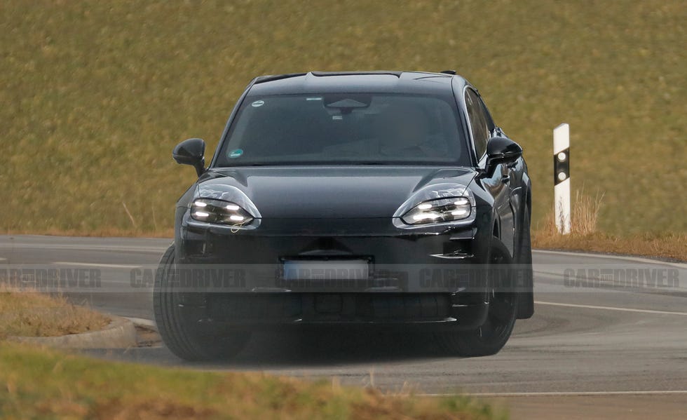 Porsche Cave Coupé with aerodynamic design - Takfahan