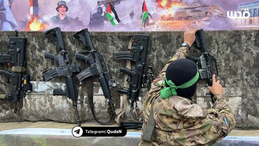 Tropical weapons taken by Zionist military at the Exchange of Prisoners+ Photo