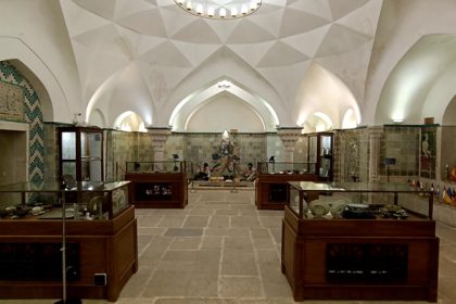 Ibrahim Khan Bath and Golden Museum and Wire. Photographer: me mo