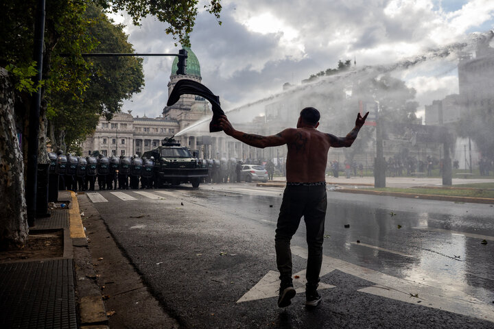 Repression of Argentinean retirees with tear gas and bullets! + Movie