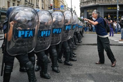 Repression of Argentinean retirees with tear gas and bullets! + Movie