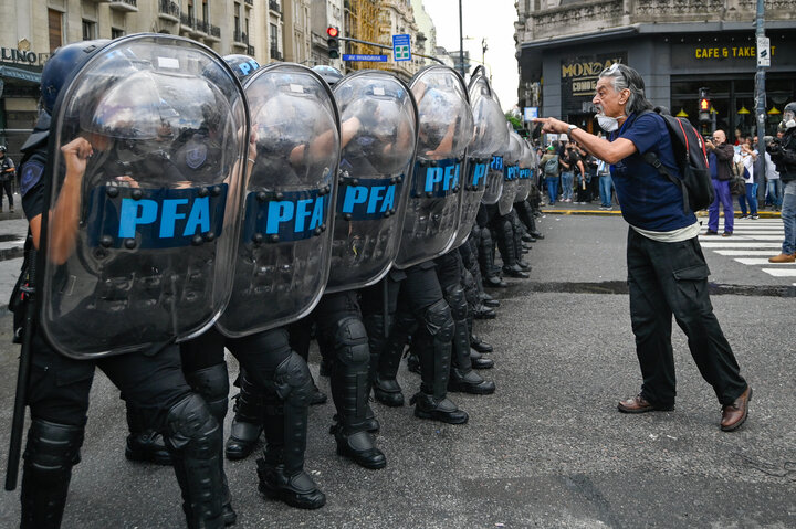 Repression of Argentinean retirees with tear gas and bullets! + Movie