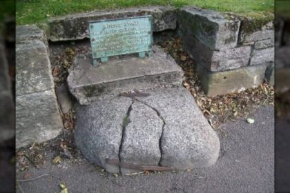 The most famous curse objects