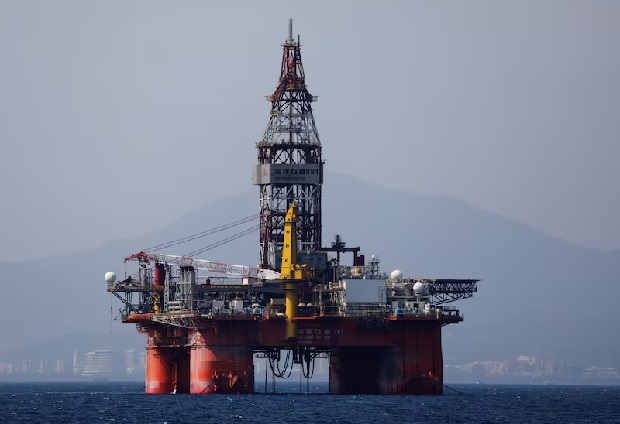 Chinese. The huge sea of ​​oil 