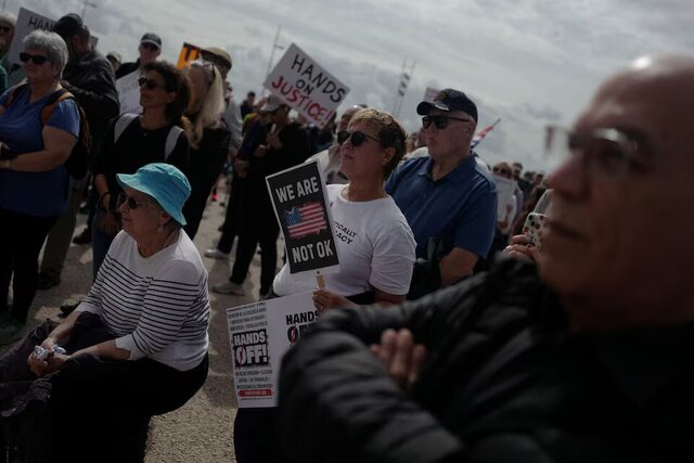 Demonstrations against Trump and Mask all over Europe