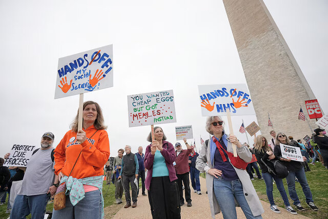 ای Demonstrations against Trump in America
