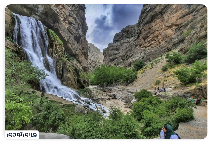 Recommendations to travel to white waterfall