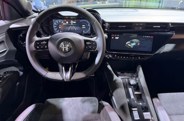 Alfa Romeo Jr. Dashboard view