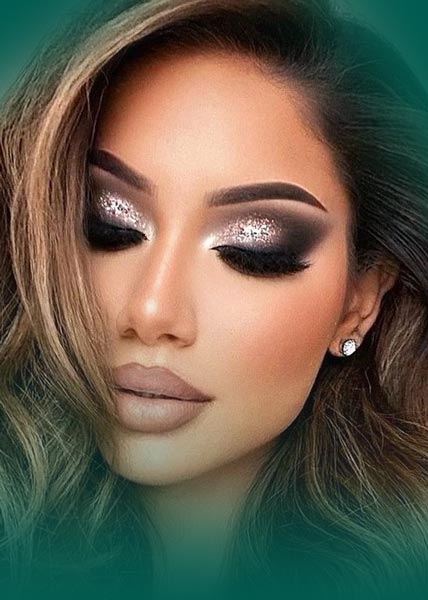 Model of the bride's thick makeup and bay