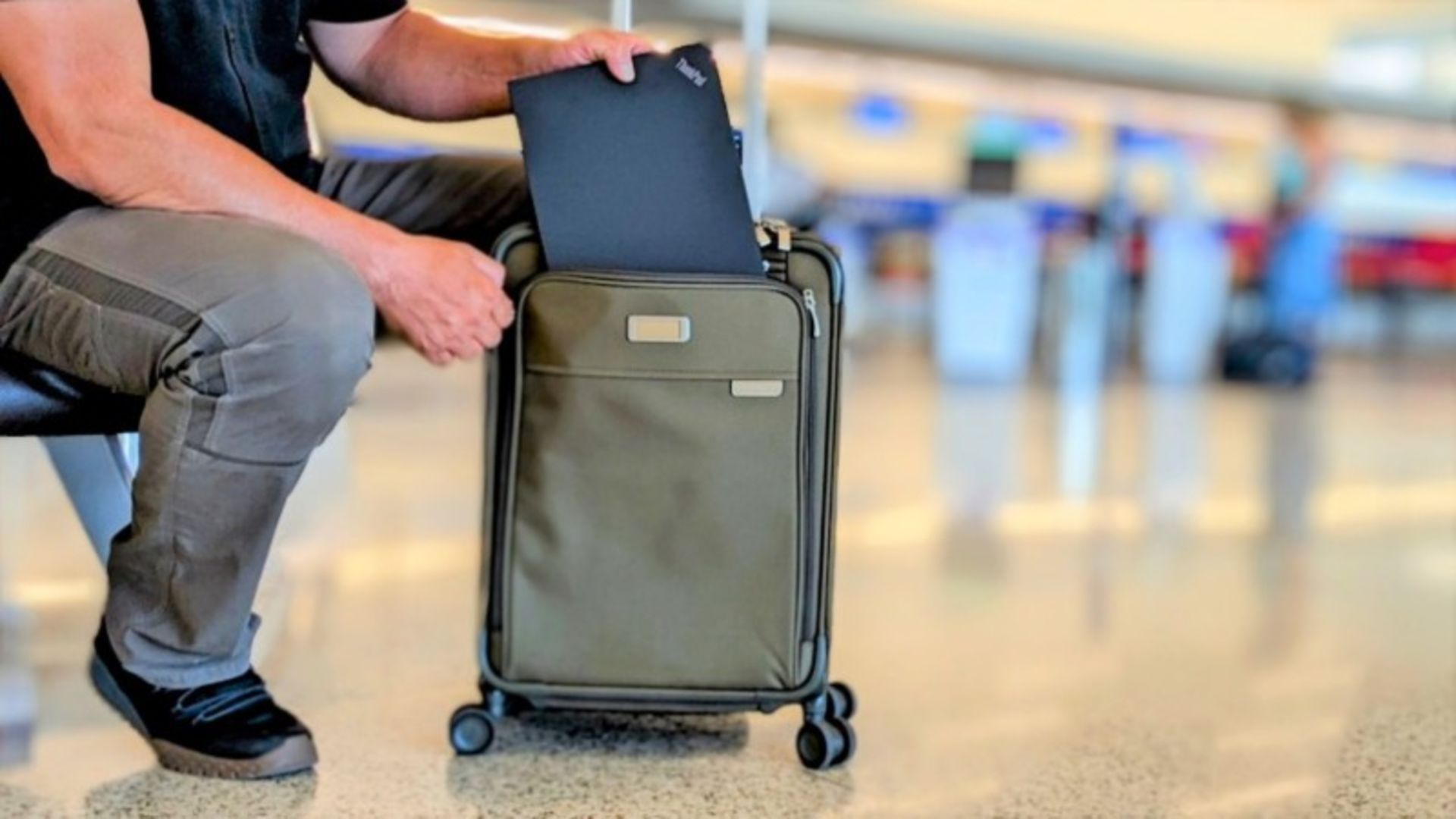 Briggs & Riley Travel School