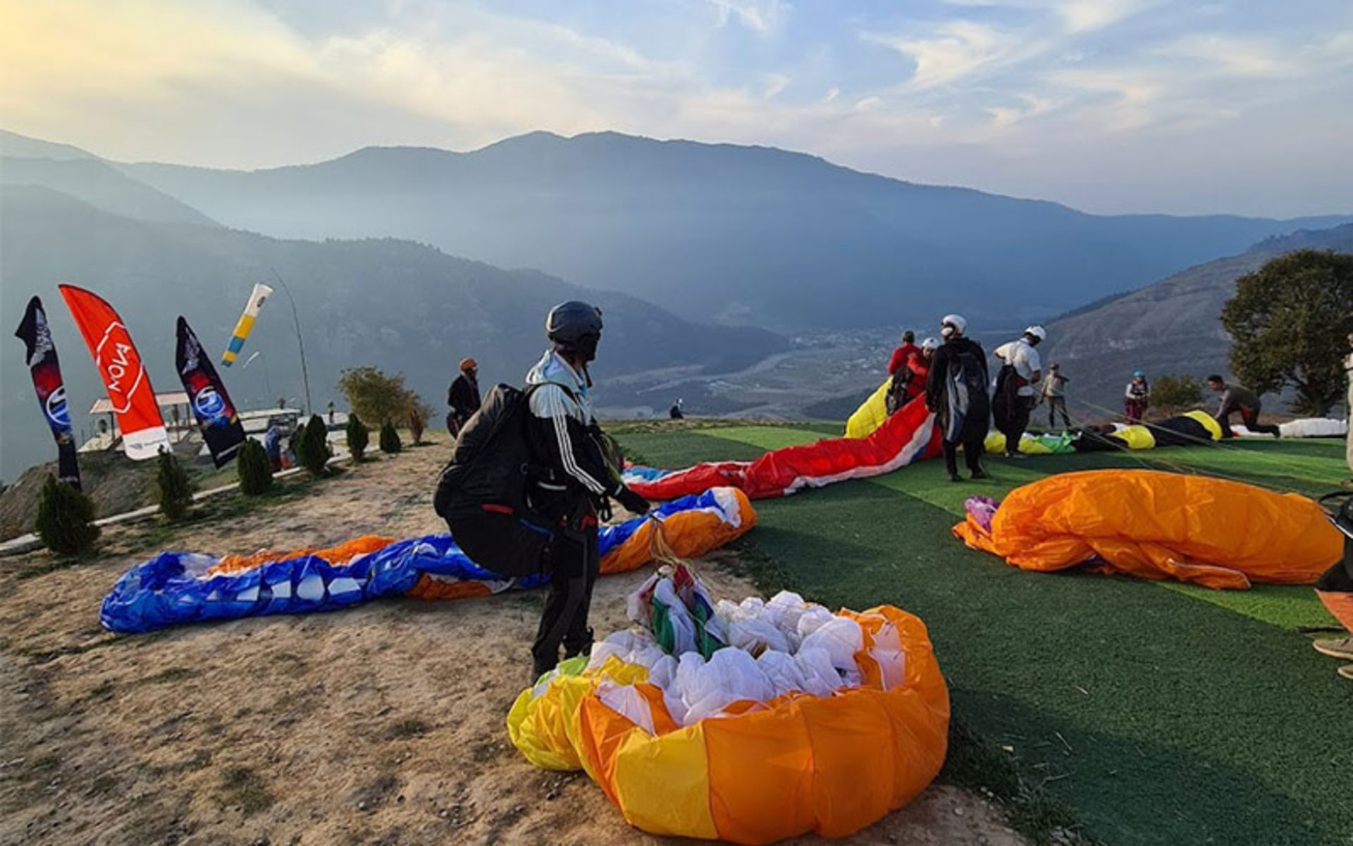 Paraglidersi on Ramyan's site
