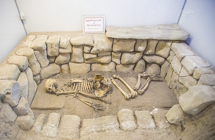 Photo inside the Falak Alaflak Castle