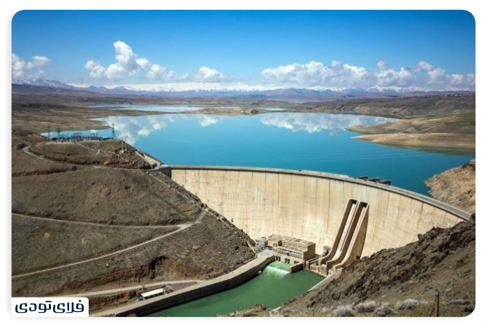 Zayandehrood Dam Lake