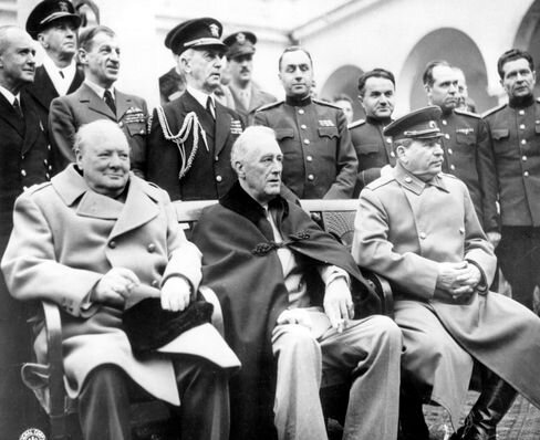 The president in the shadow