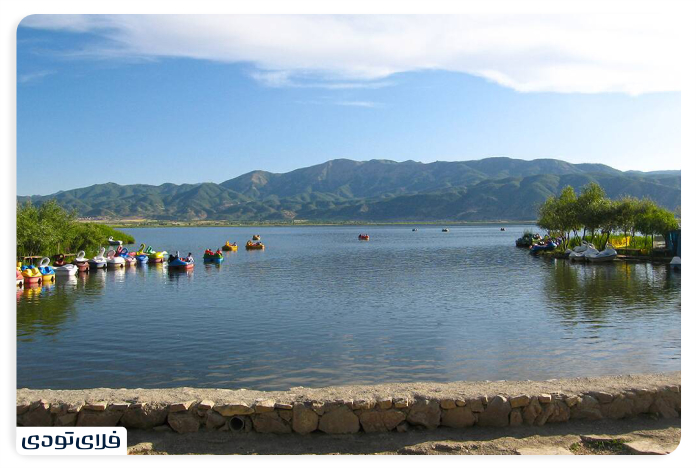 Access to Lake Zarivar