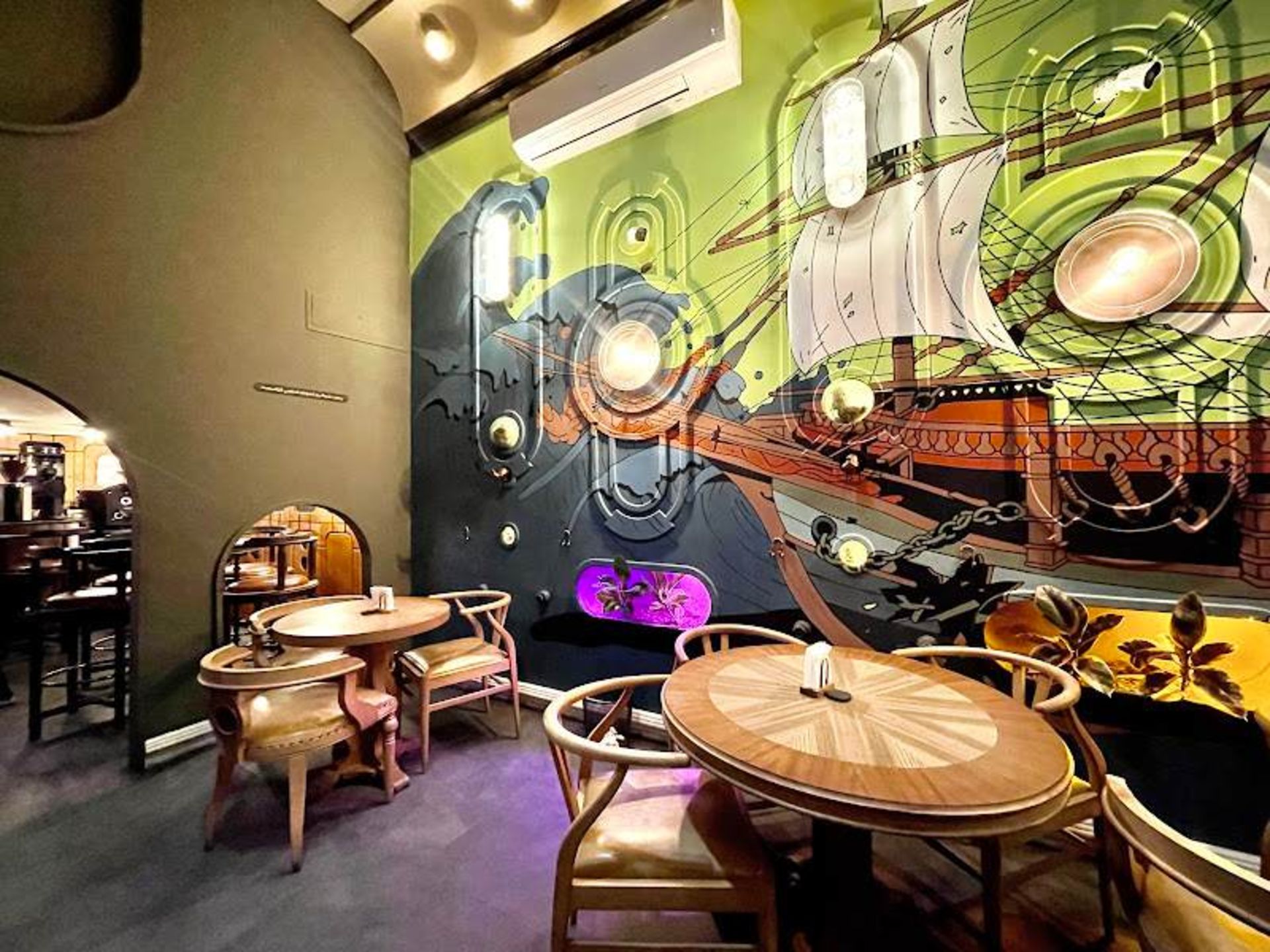 Karaj Cafe Decoration