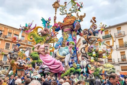 Las Fayes Festival: Fire and dolls in the heart of Spain