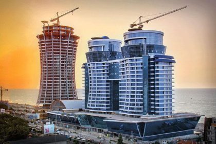 Where is the swan motel