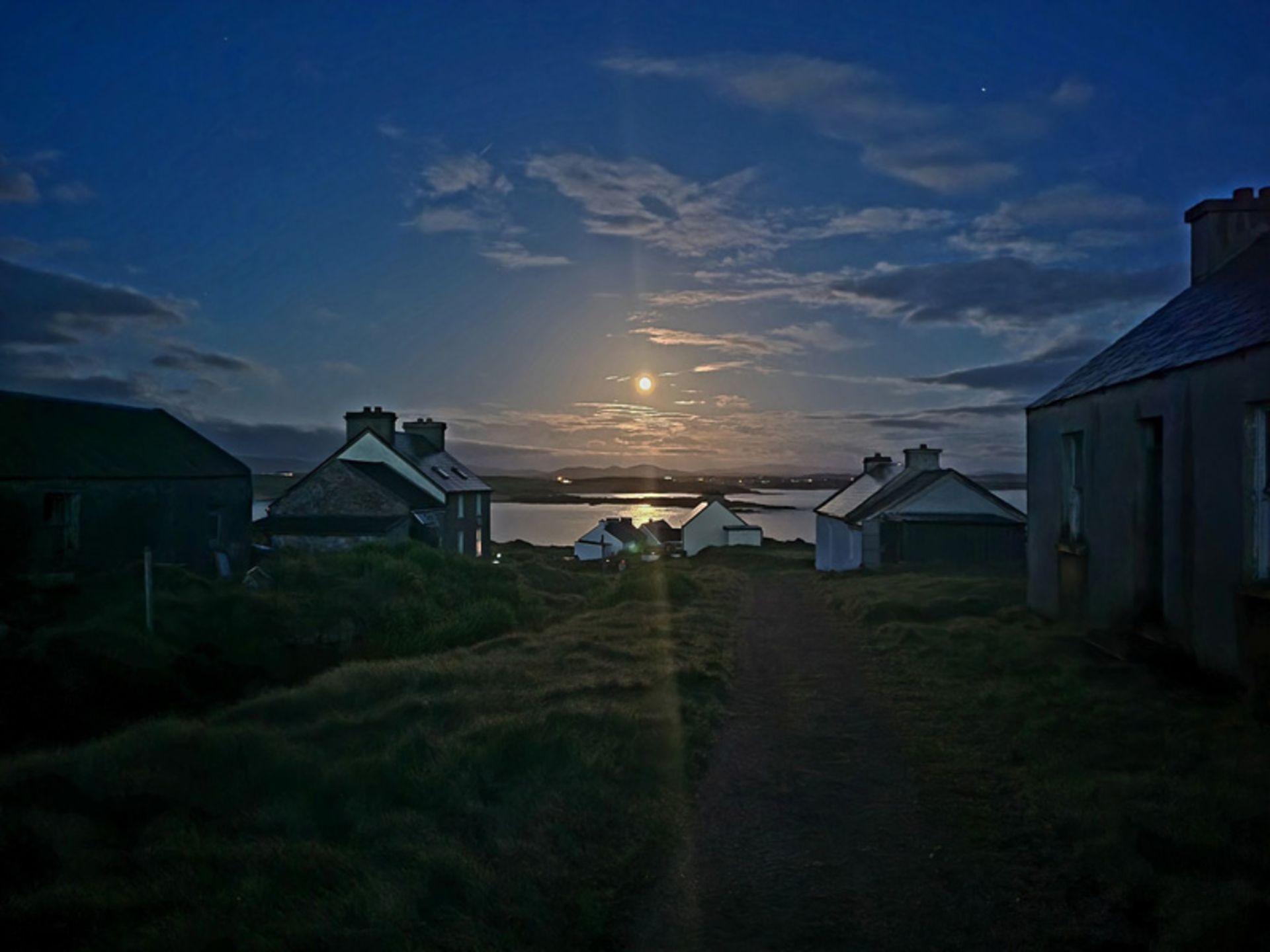 Ireland's Owa Island in the night