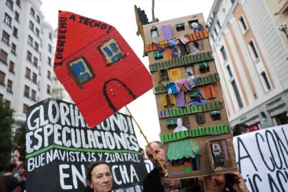 Video/ housing crisis in Spain; Tourists are responsible for raising housing prices!