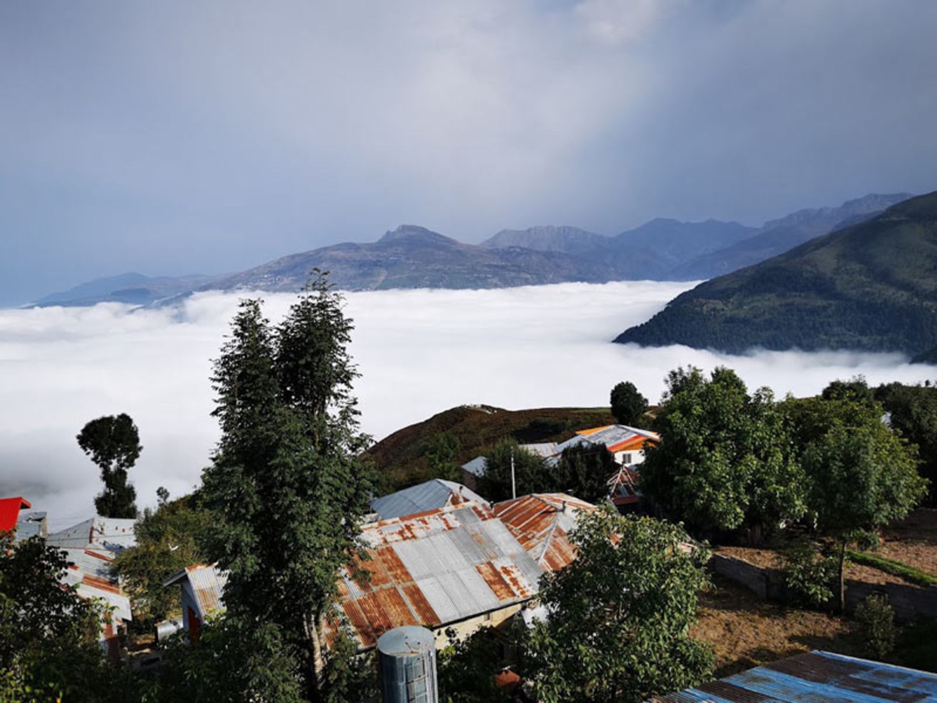 The cloud ocean in the village of Filband