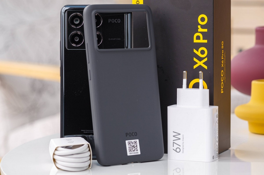 The contents inside the Poko X6 Pro package