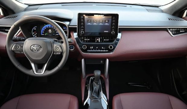 Toyota Corol Cross's Cabin Facade
