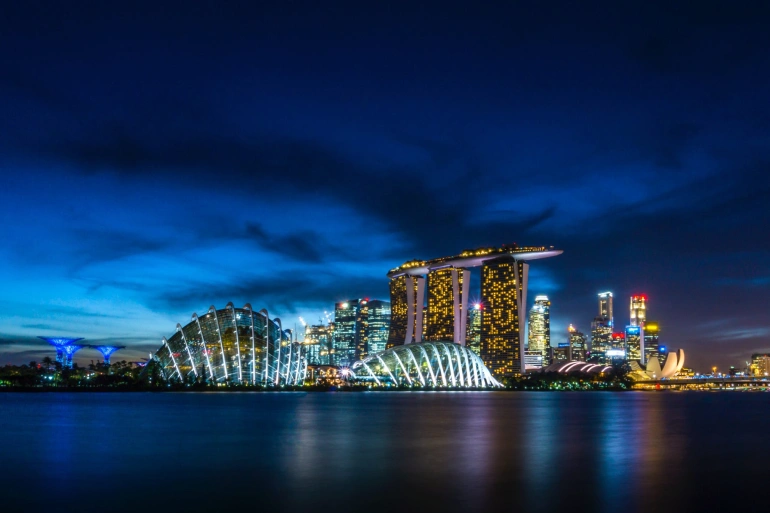 Where to travel to Singapore?