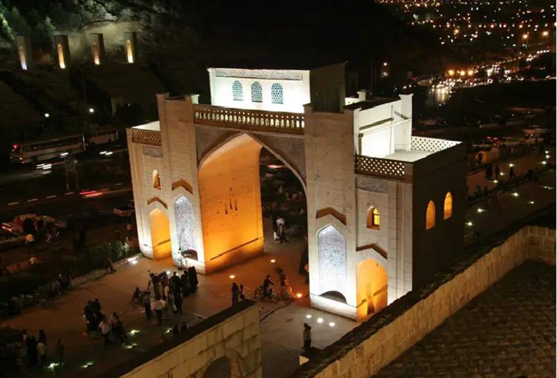 Lighting of Shiraz Quran Gate at night