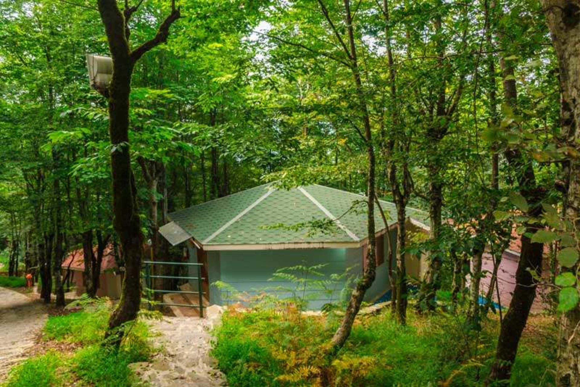 Ramsar Green Roof Cottage Cottage