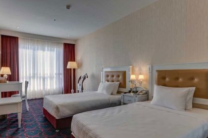 Persian Plaza Hotel in Tehran: Location & Amenities | Ariamedtour