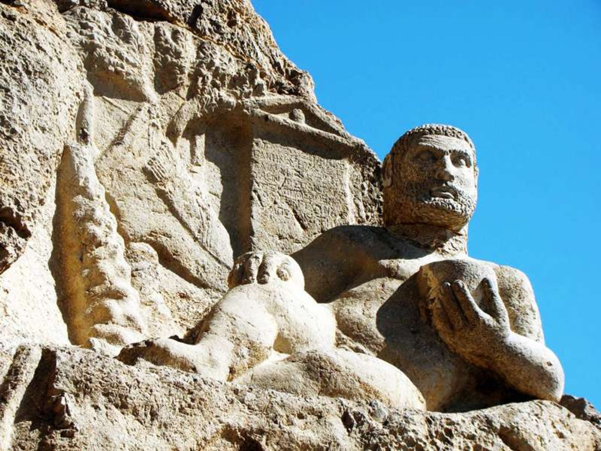 Bistoon stone statue